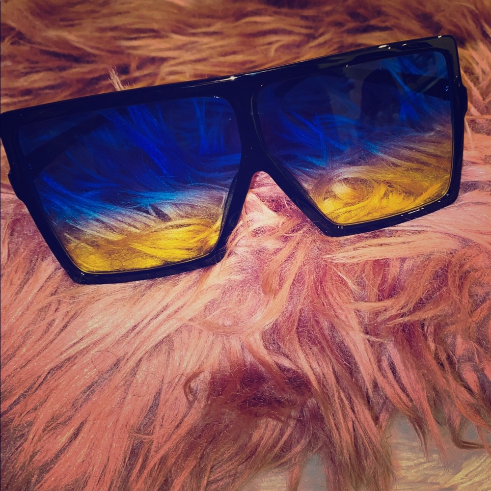 Blue & Yellow Big Sunshades